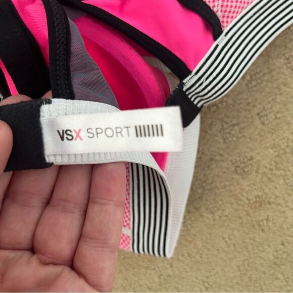 Victoria's Secret VSX Sport Hot Pink Underwire Mesh Racerback Lined Sports Bra - Picture 5 of 14
